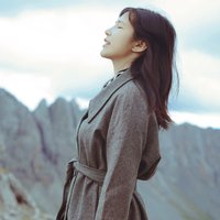 荒漠旅行的人