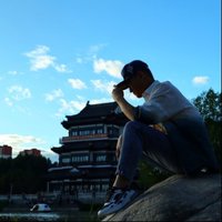 蓝以言