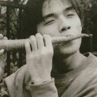 周周爱拍照