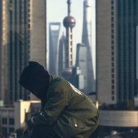 陸离-INF