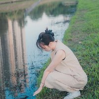 林林在树下