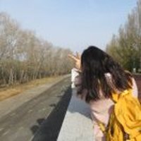 粉色拖鞋