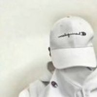 月白流苏charles