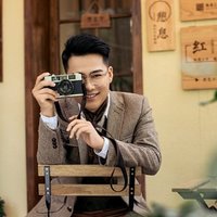 桃子在拍照