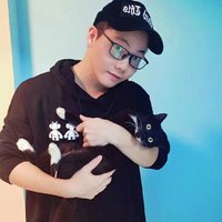 爱拍照的慕鱼