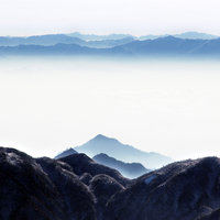 峻峭