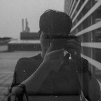 蓝色羽毛