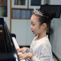 音乐老师爱拍照