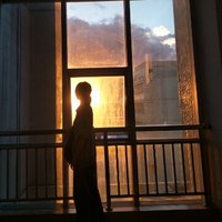 吃萨沙长大的娃子