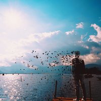 雾海旅人
