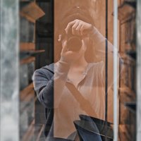 菠萝包爱拍照